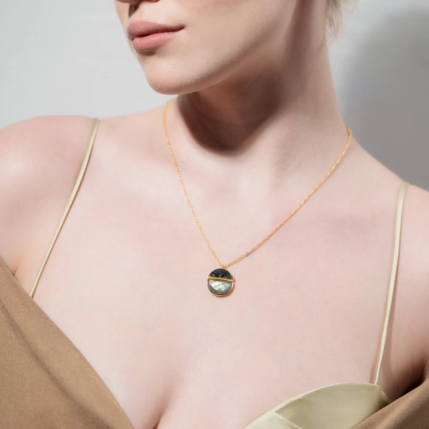 Tide Mirror Pendant