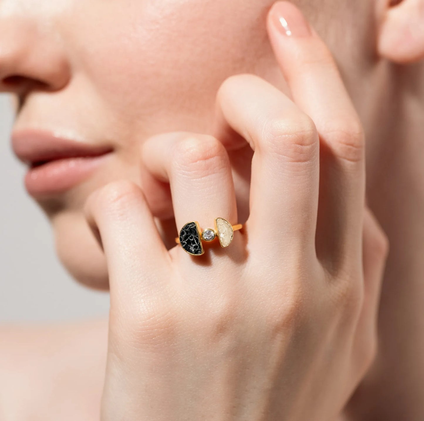 Duality Arc Ring