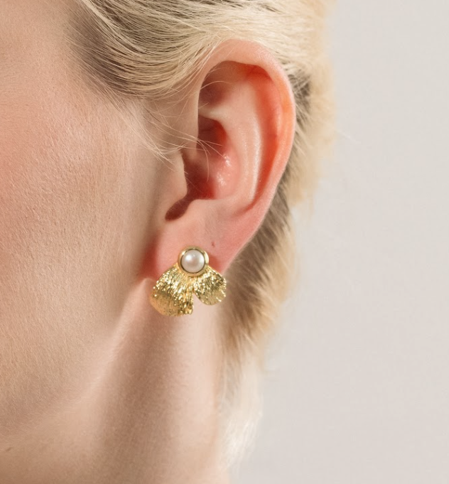 Gleamleaf Studs