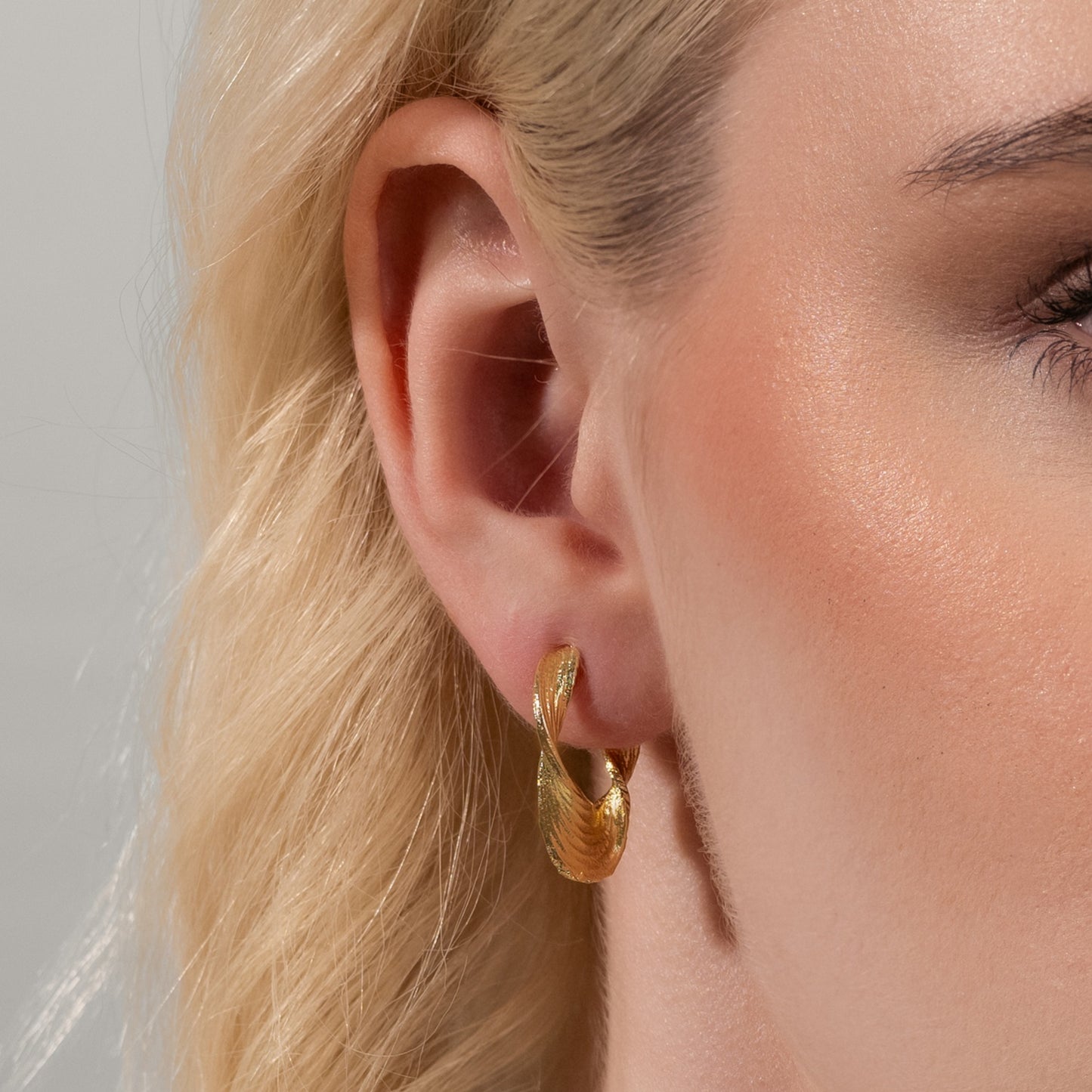 Wavecut Hoops
