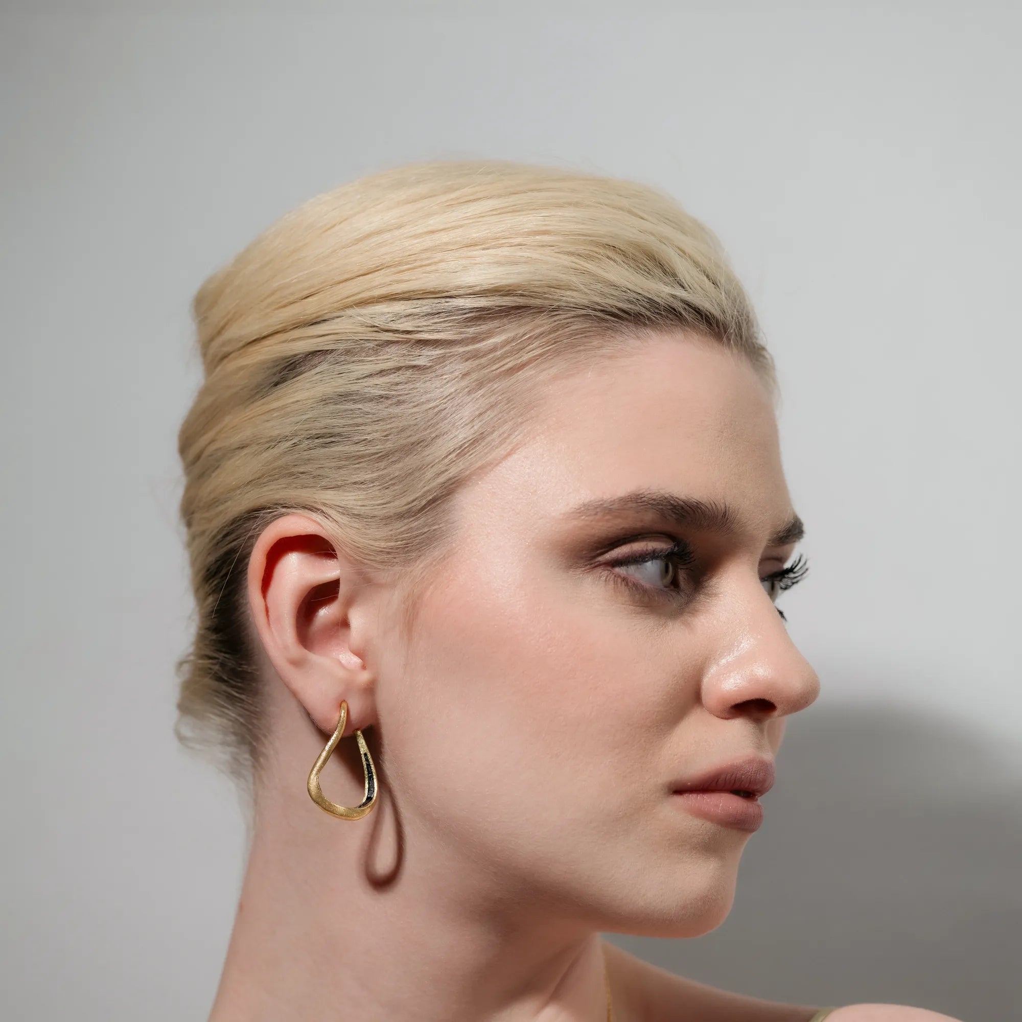 The Empress Hoops- Black