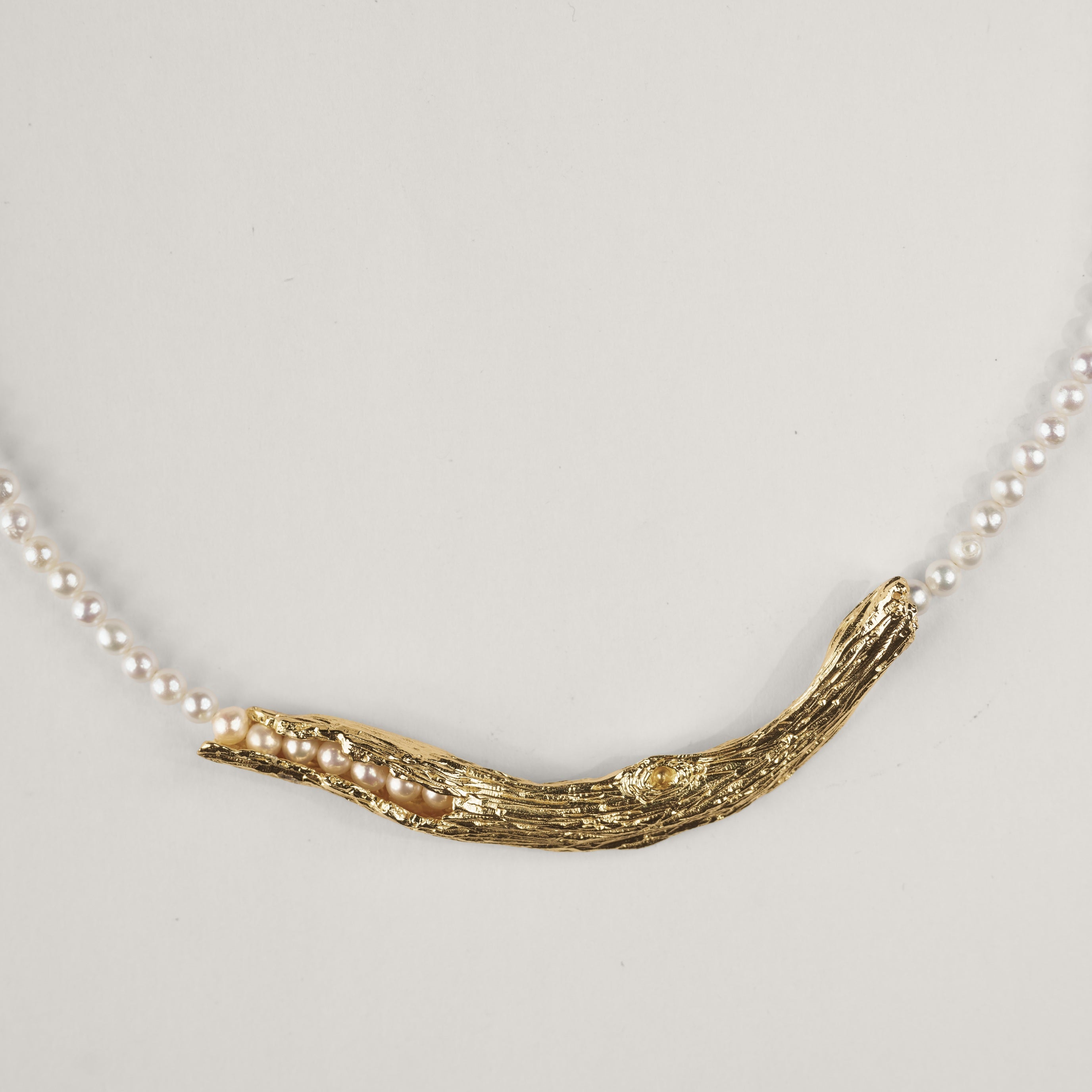 Cindered Curve Necklace