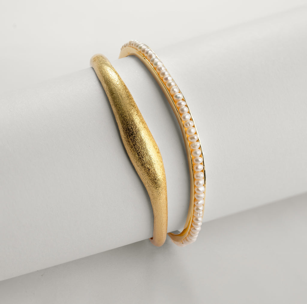Serif Pearl Duo Cuff