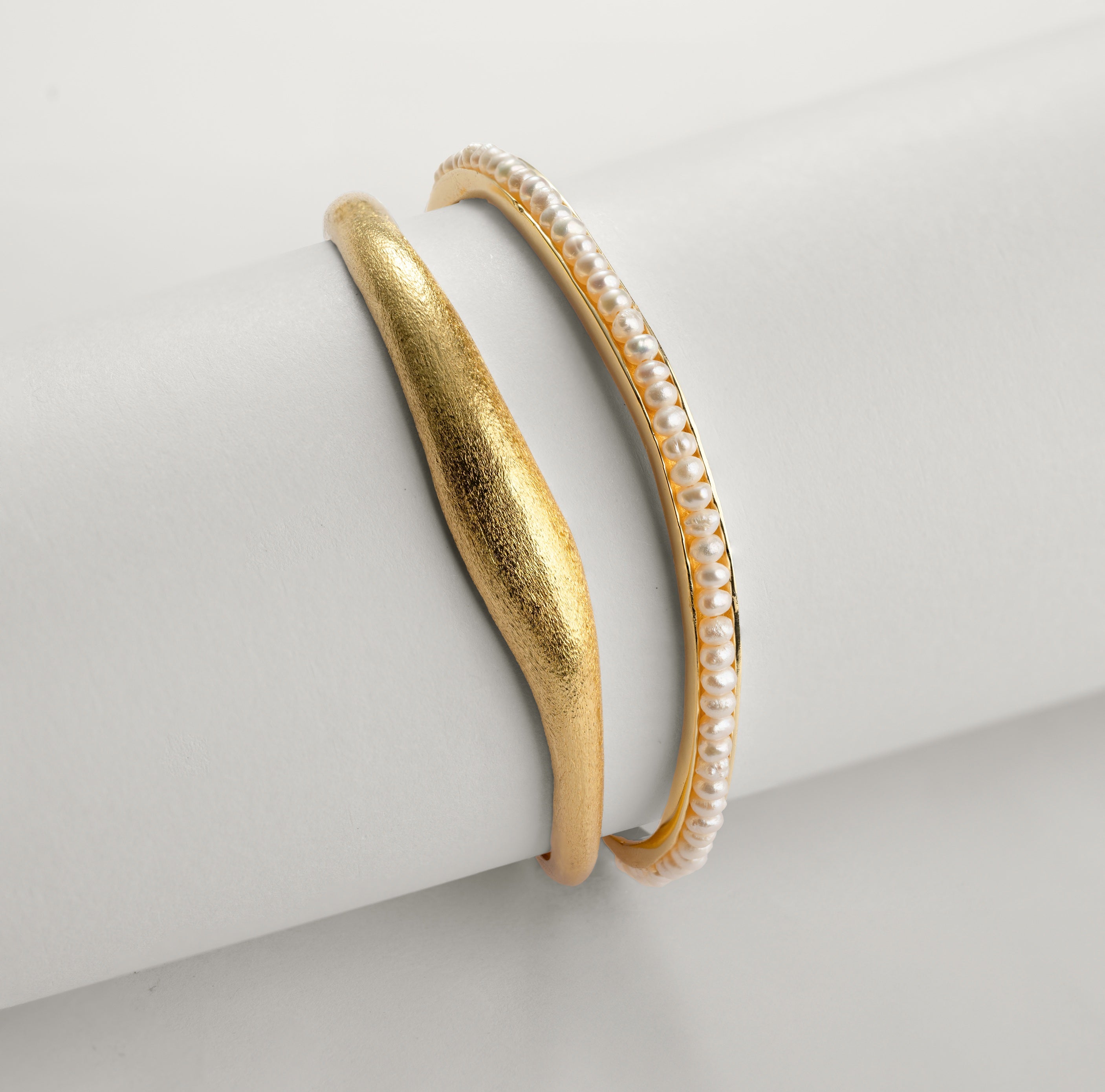 Serif Pearl Duo Cuff