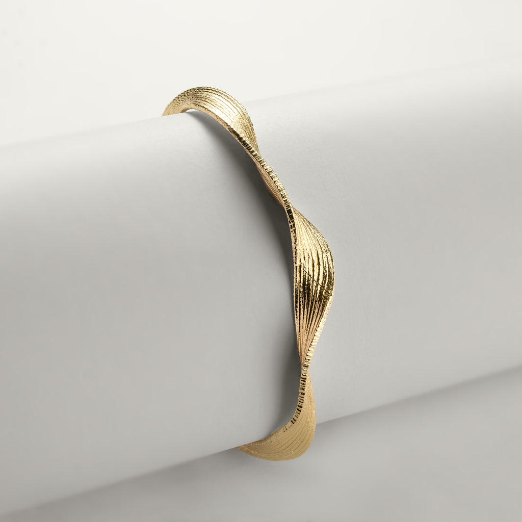 Wavecut Cuff